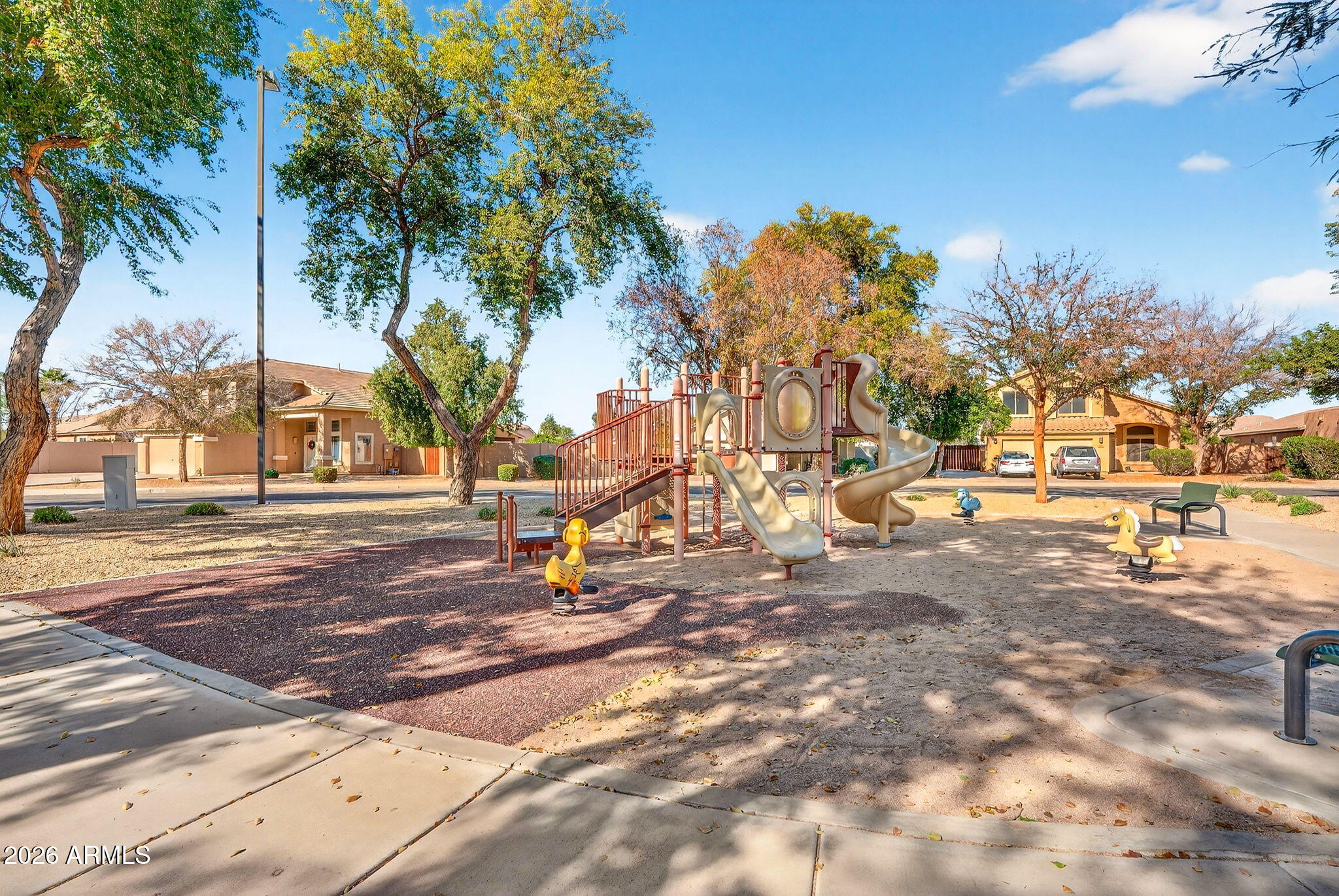 3351 E CLIFTON Avenue
