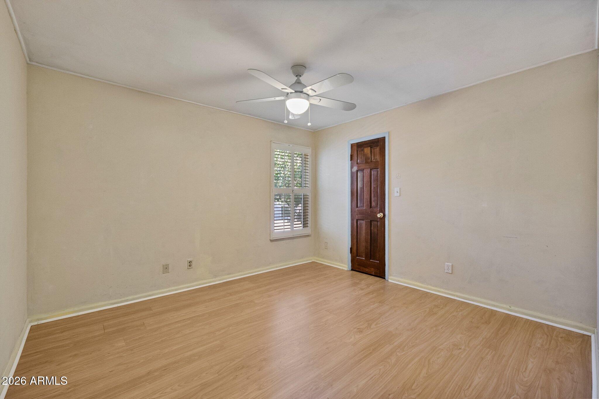 14 E ORANGEWOOD Avenue