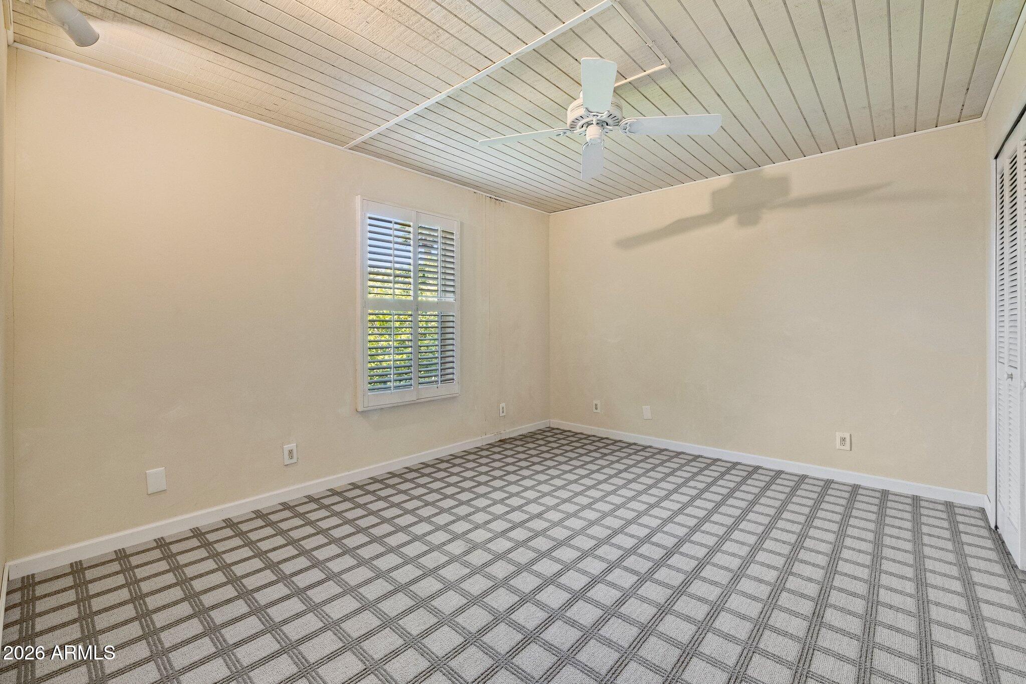 14 E ORANGEWOOD Avenue