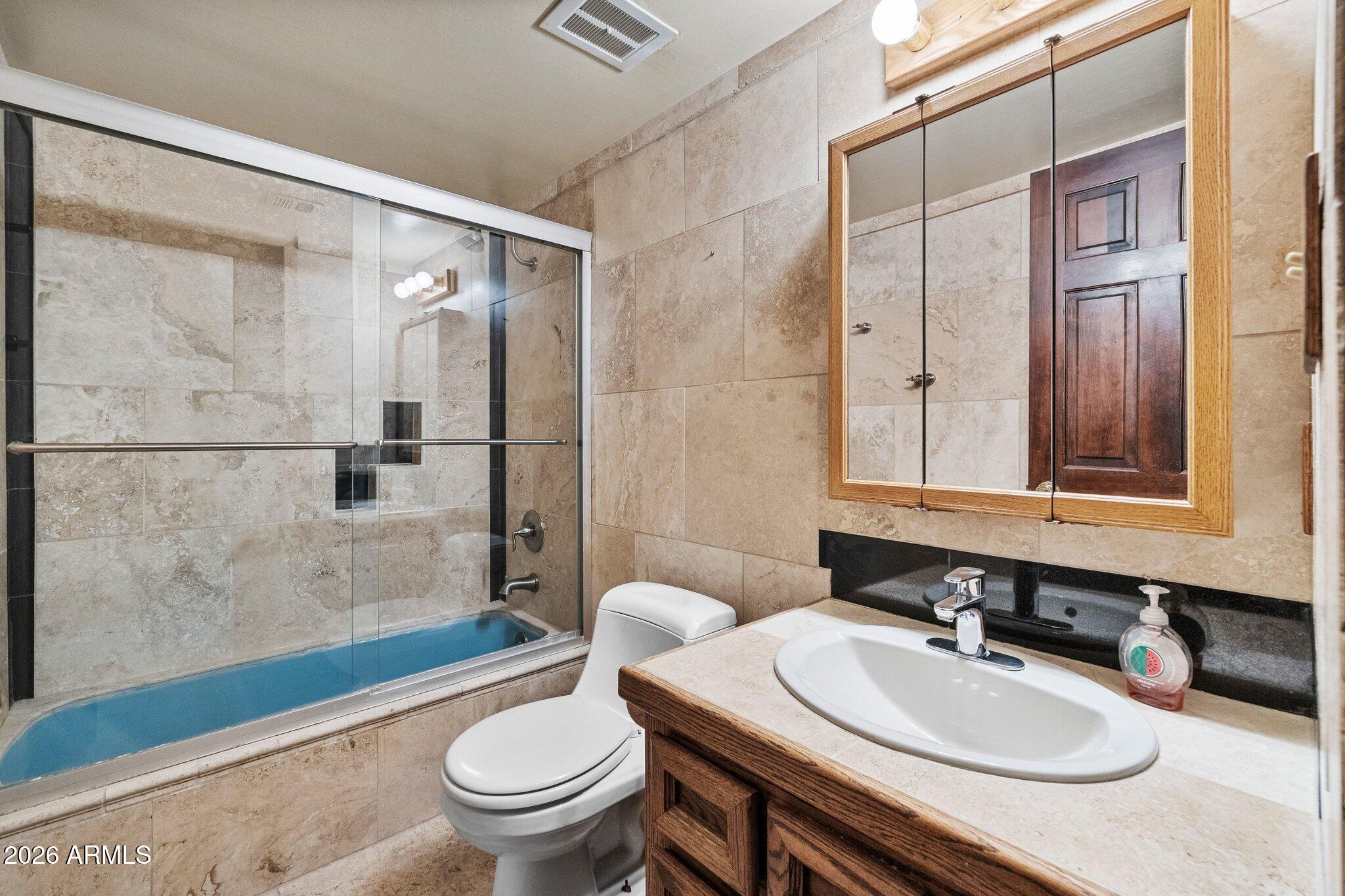 14 E ORANGEWOOD Avenue