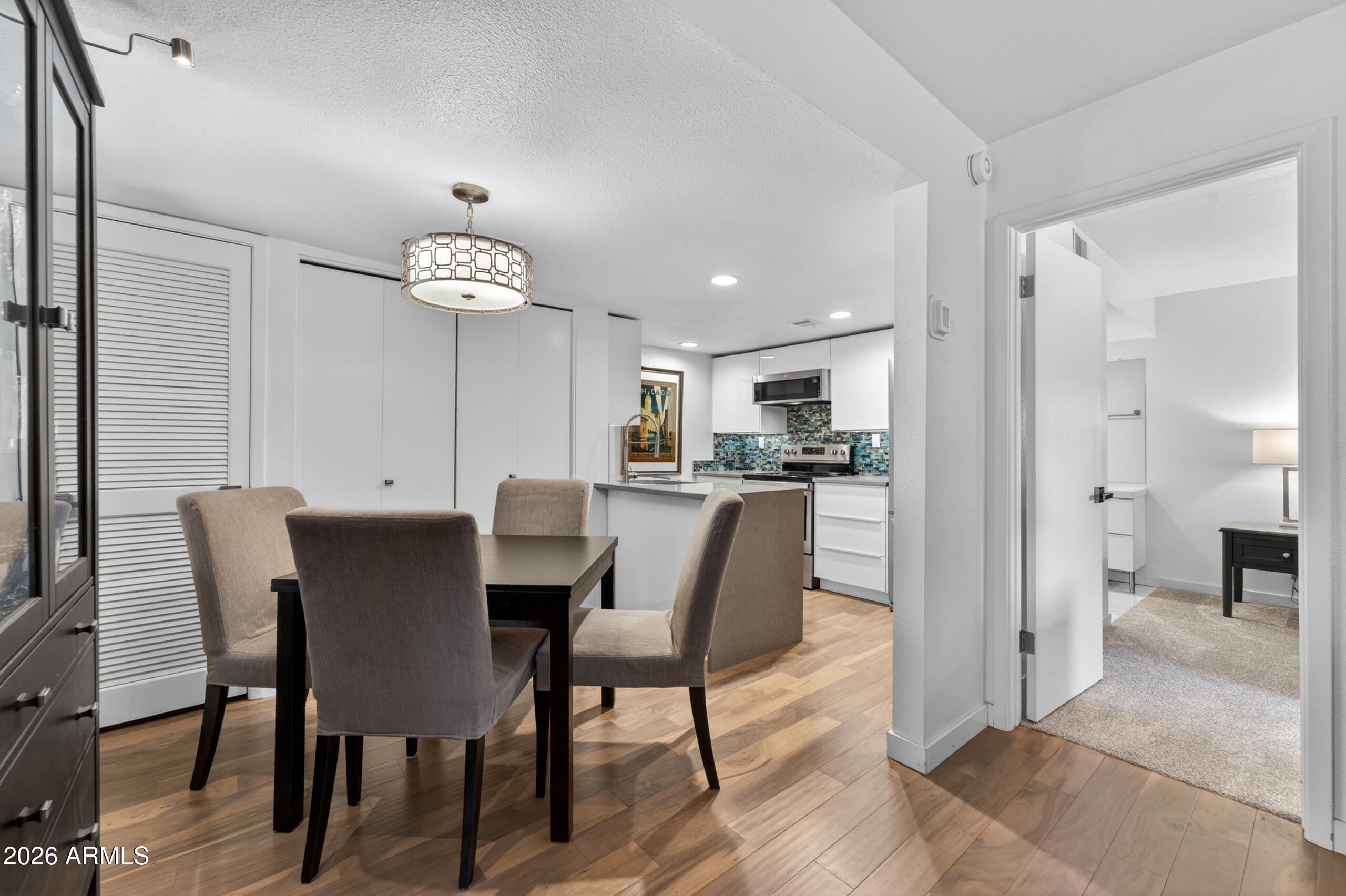 1730 W EMELITA Avenue 1042