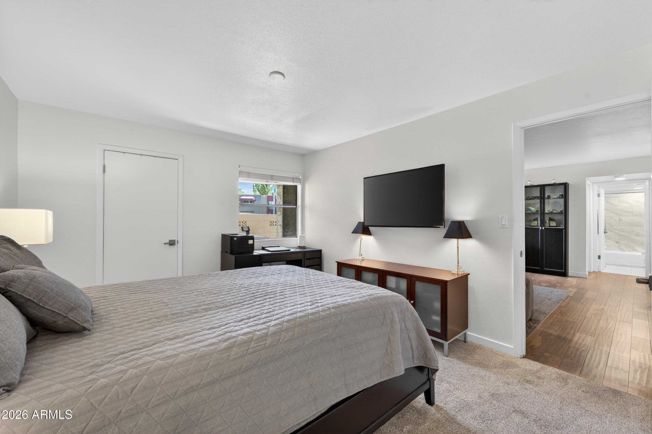 1730 W EMELITA Avenue 1042
