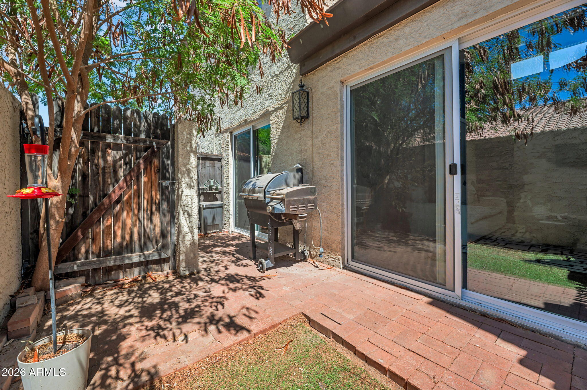 7 E LOMA Lane