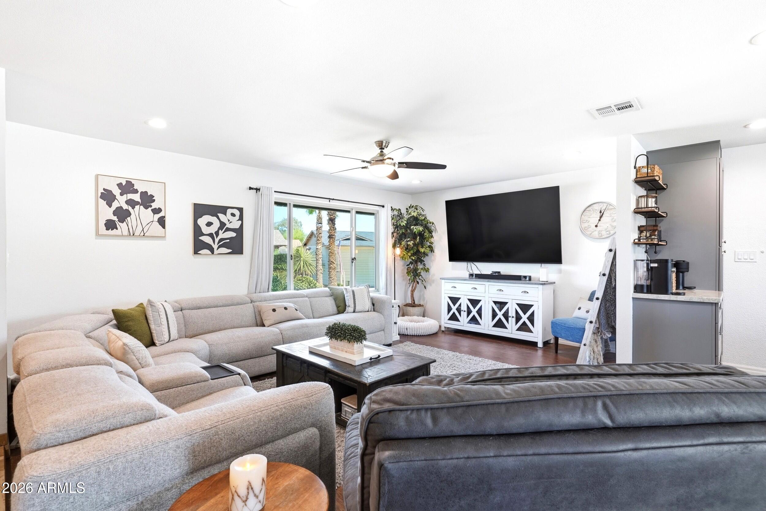 2653 W OBISPO Circle