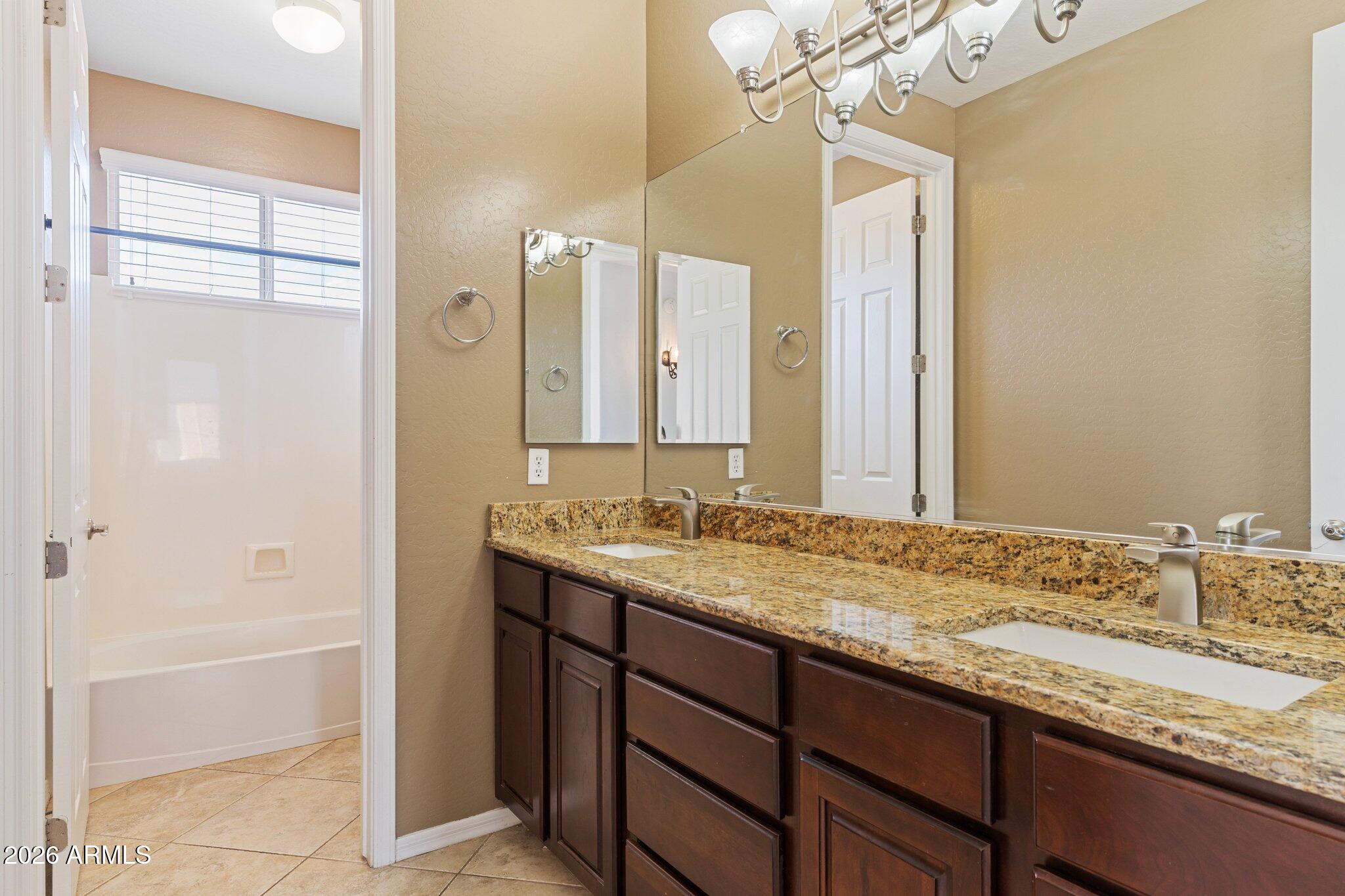 2894 E JANELLE Way