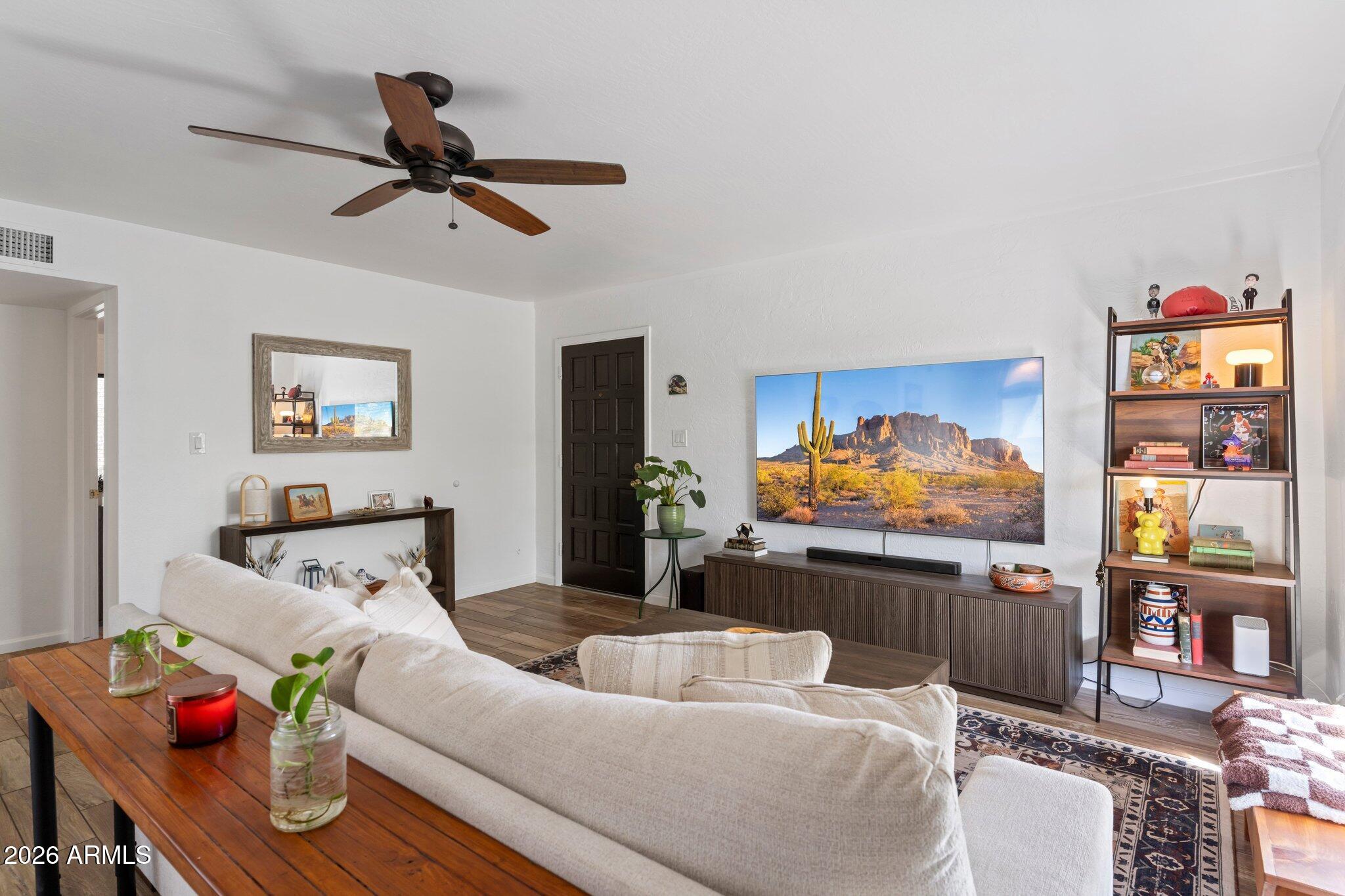 3637 E MONTEROSA Street 17