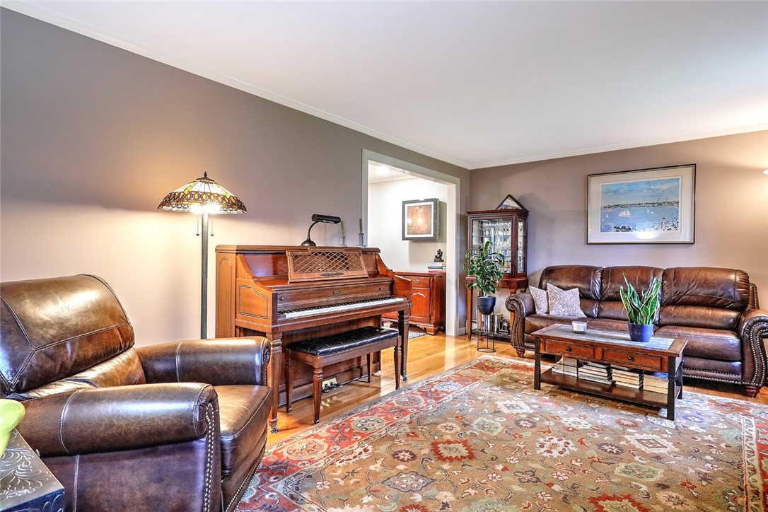 10 Carmina Circle