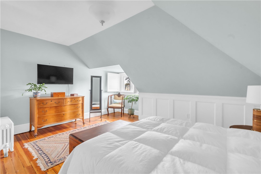 404 Lloyd Avenue 404