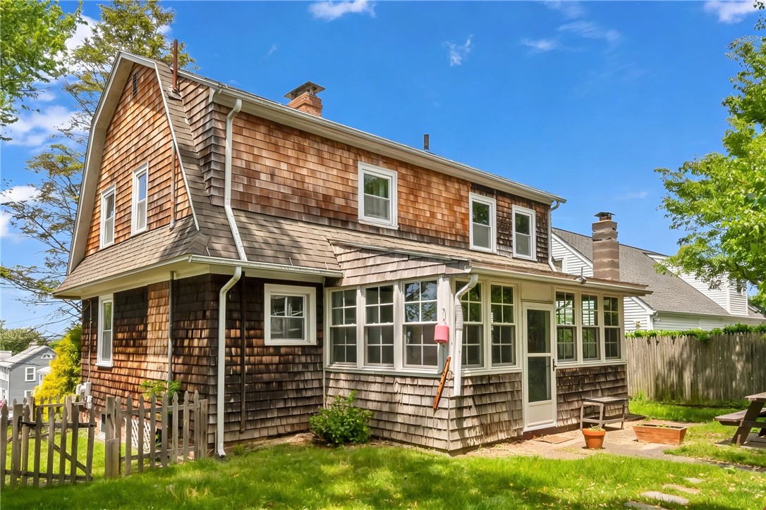 14 Barnsdale Road