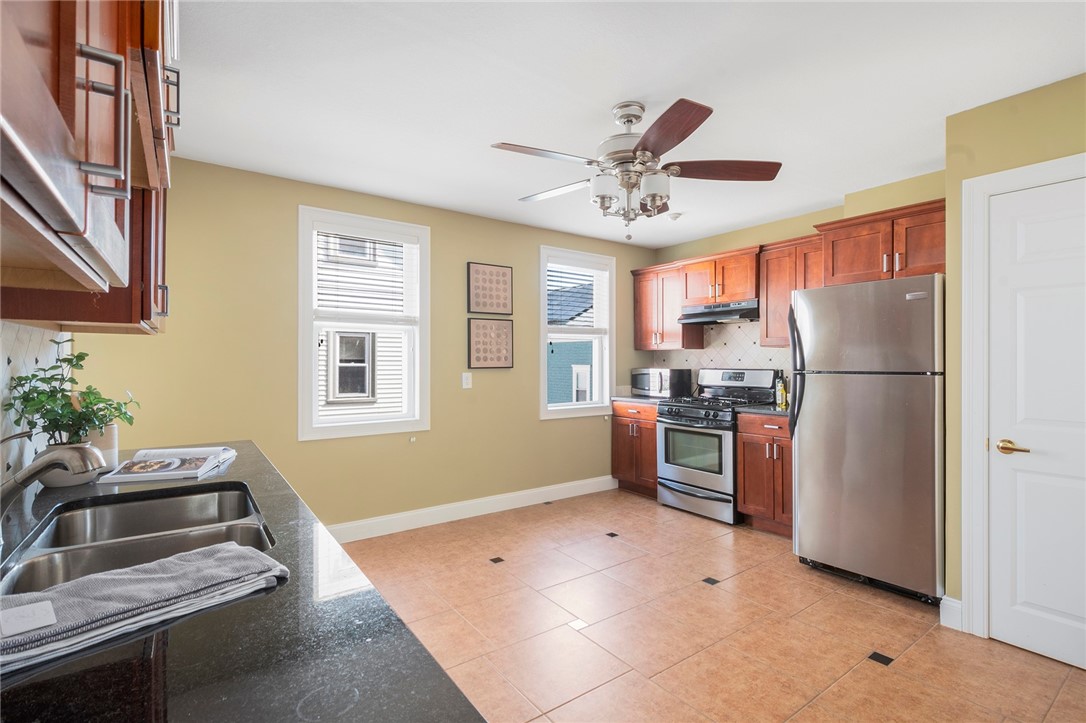 331 Williams Street 7