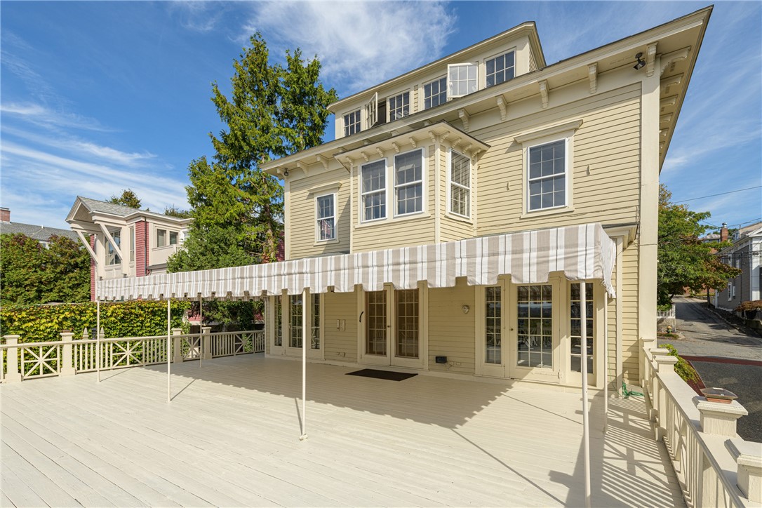 98 Congdon Street