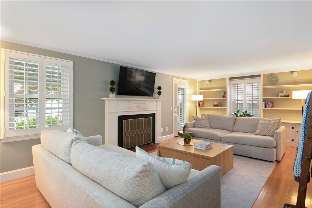 15 Elmsgate Way