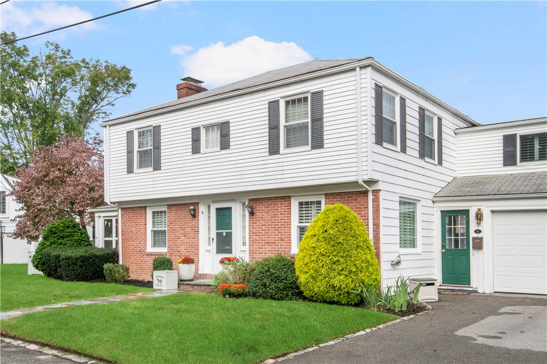 15 Elmsgate Way