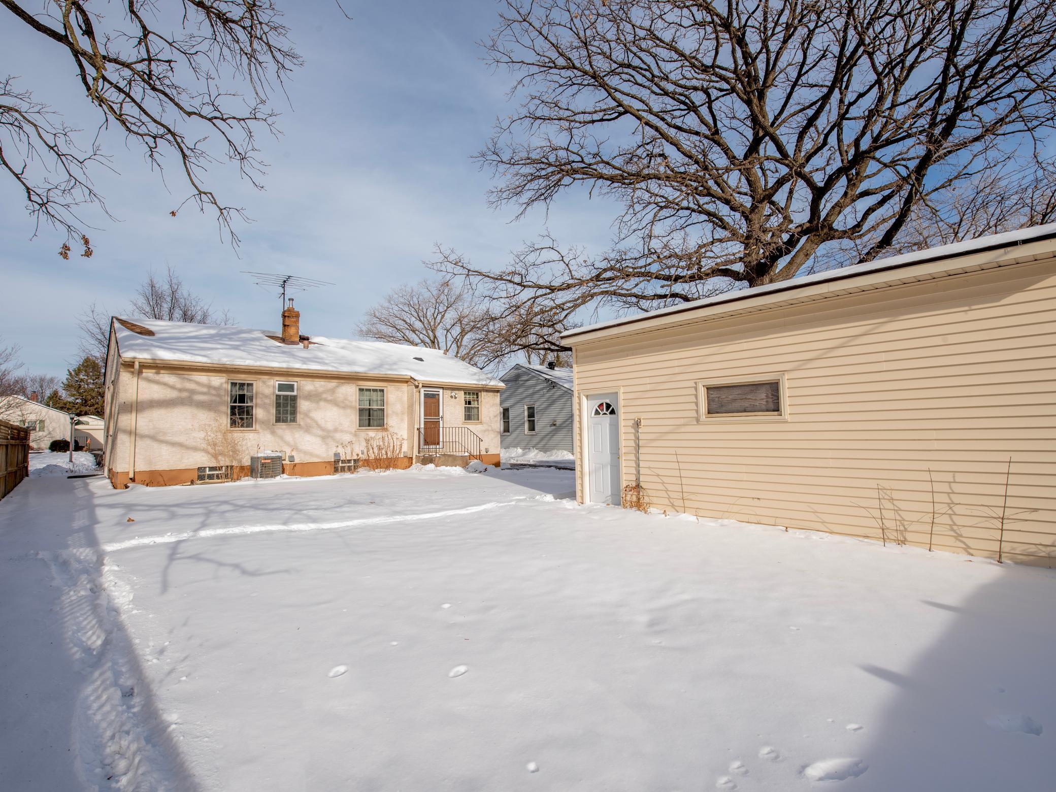 2008 Field Avenue