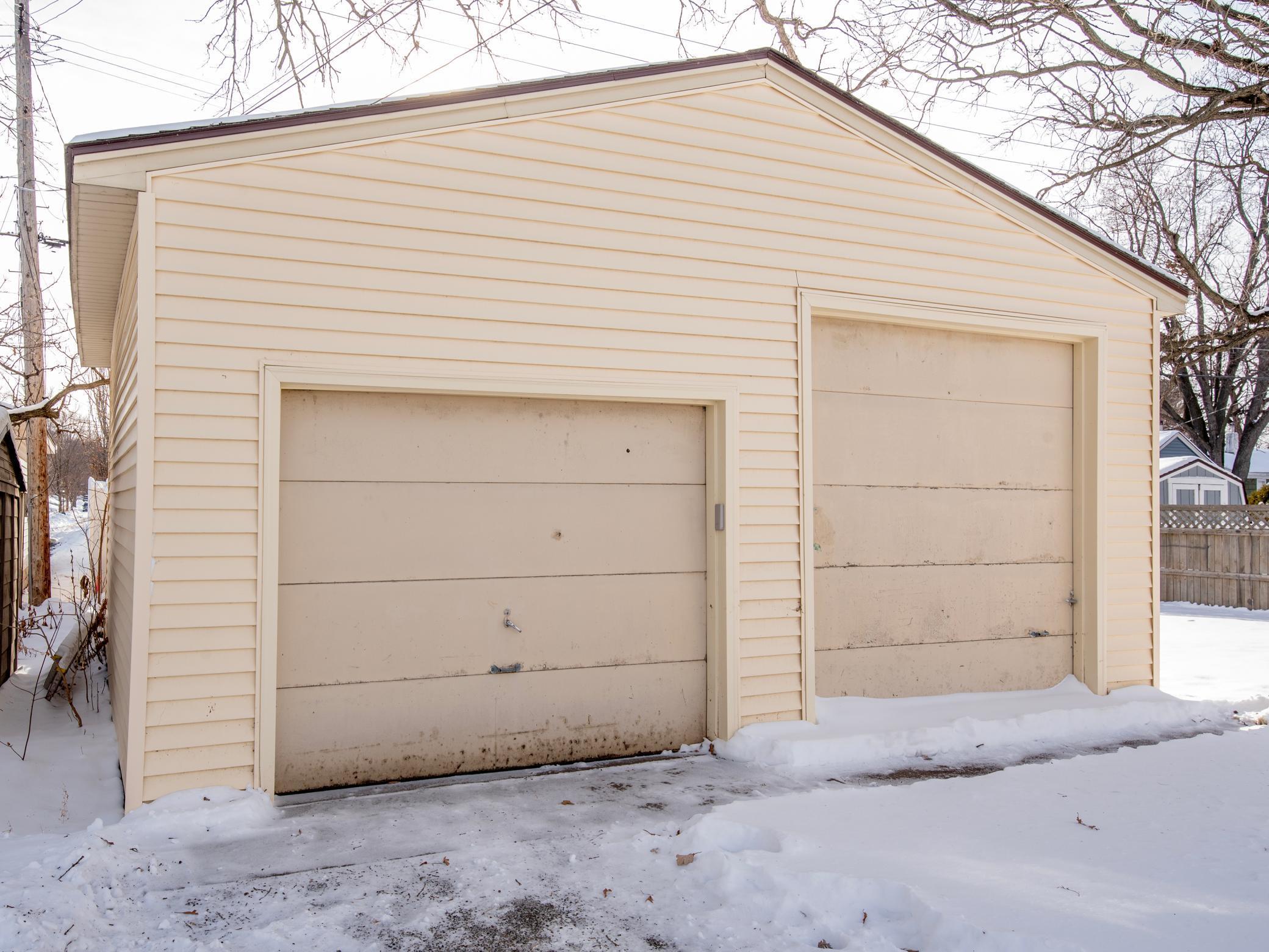 2008 Field Avenue