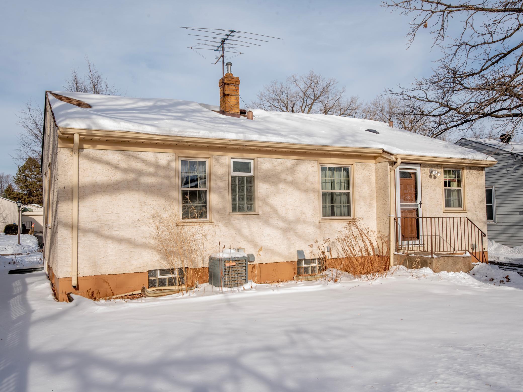 2008 Field Avenue