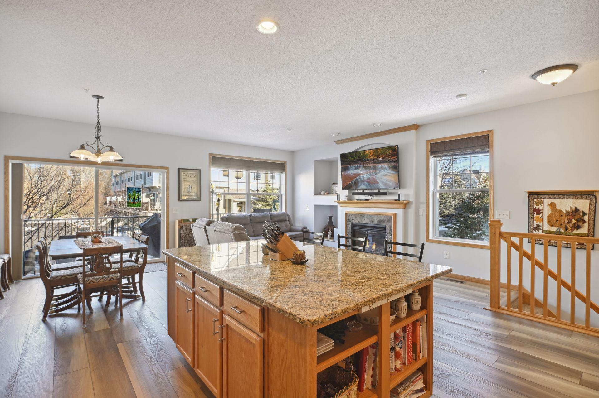 2432 121st Circle NE Unit: G