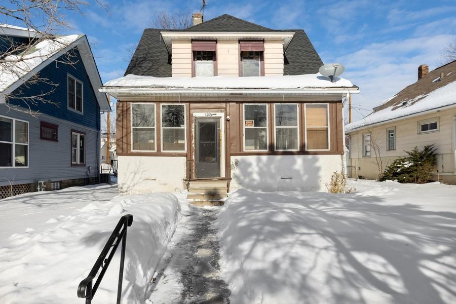1271 Seminary Avenue
