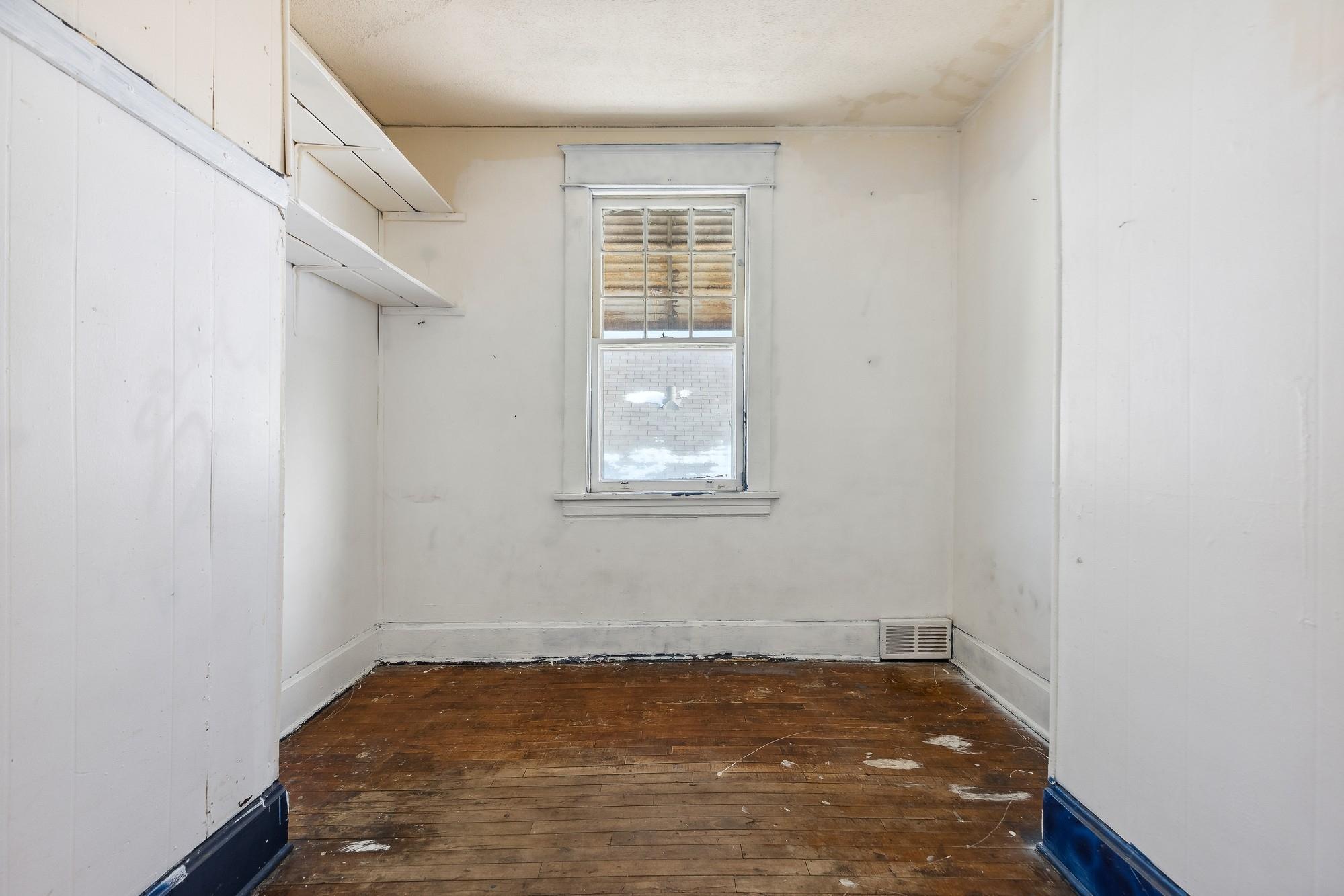 1271 Seminary Avenue
