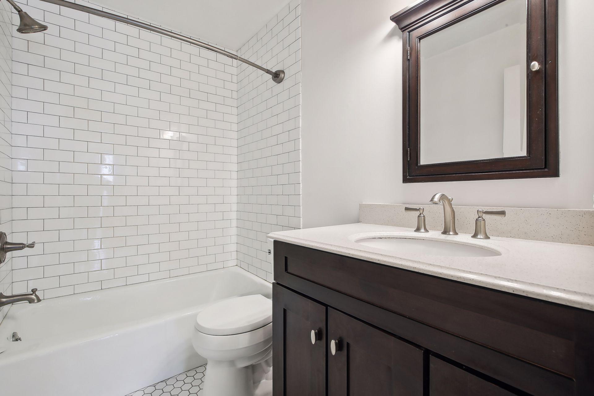 2800 Hamline Avenue N Unit: 239