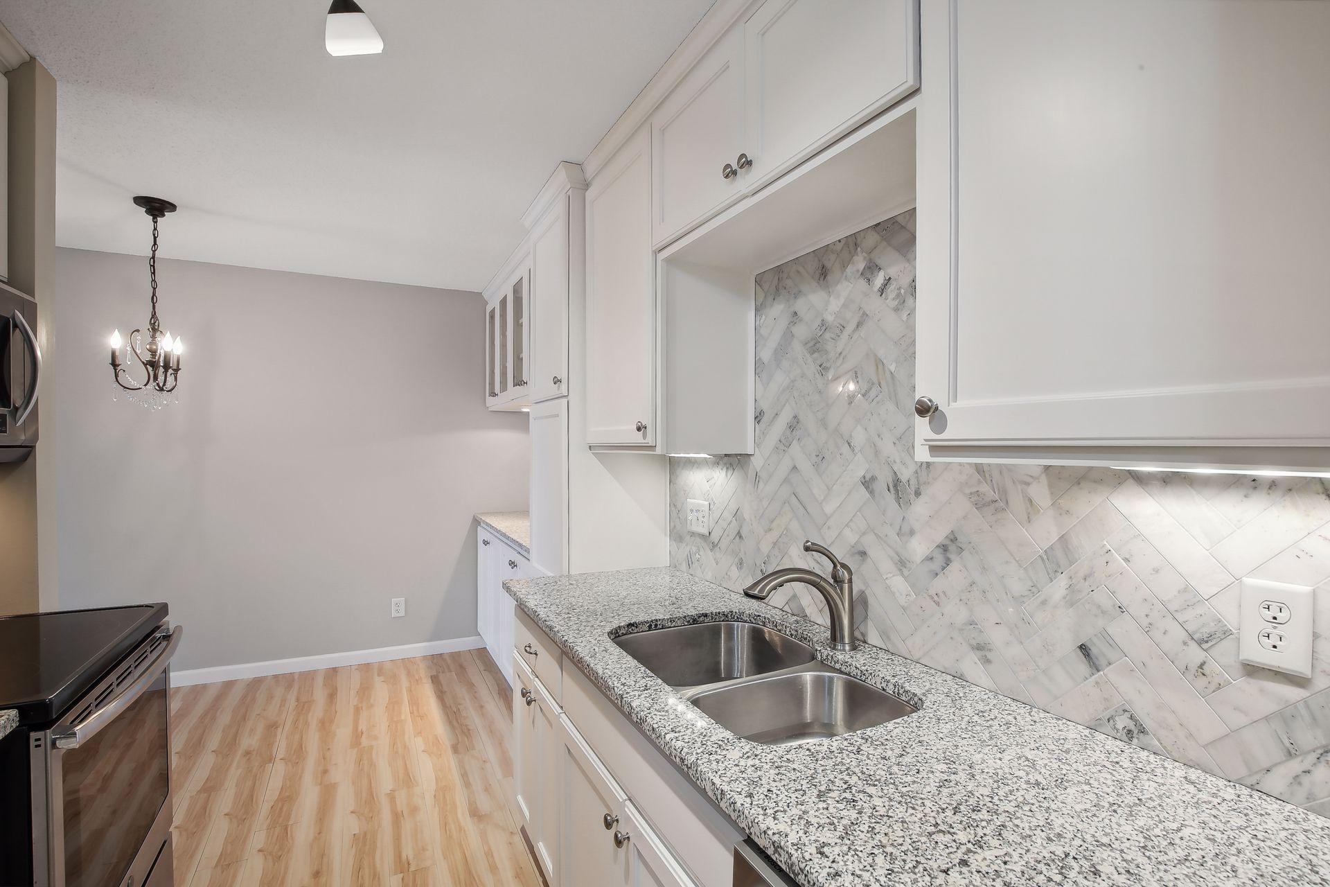 2800 Hamline Avenue N Unit: 239