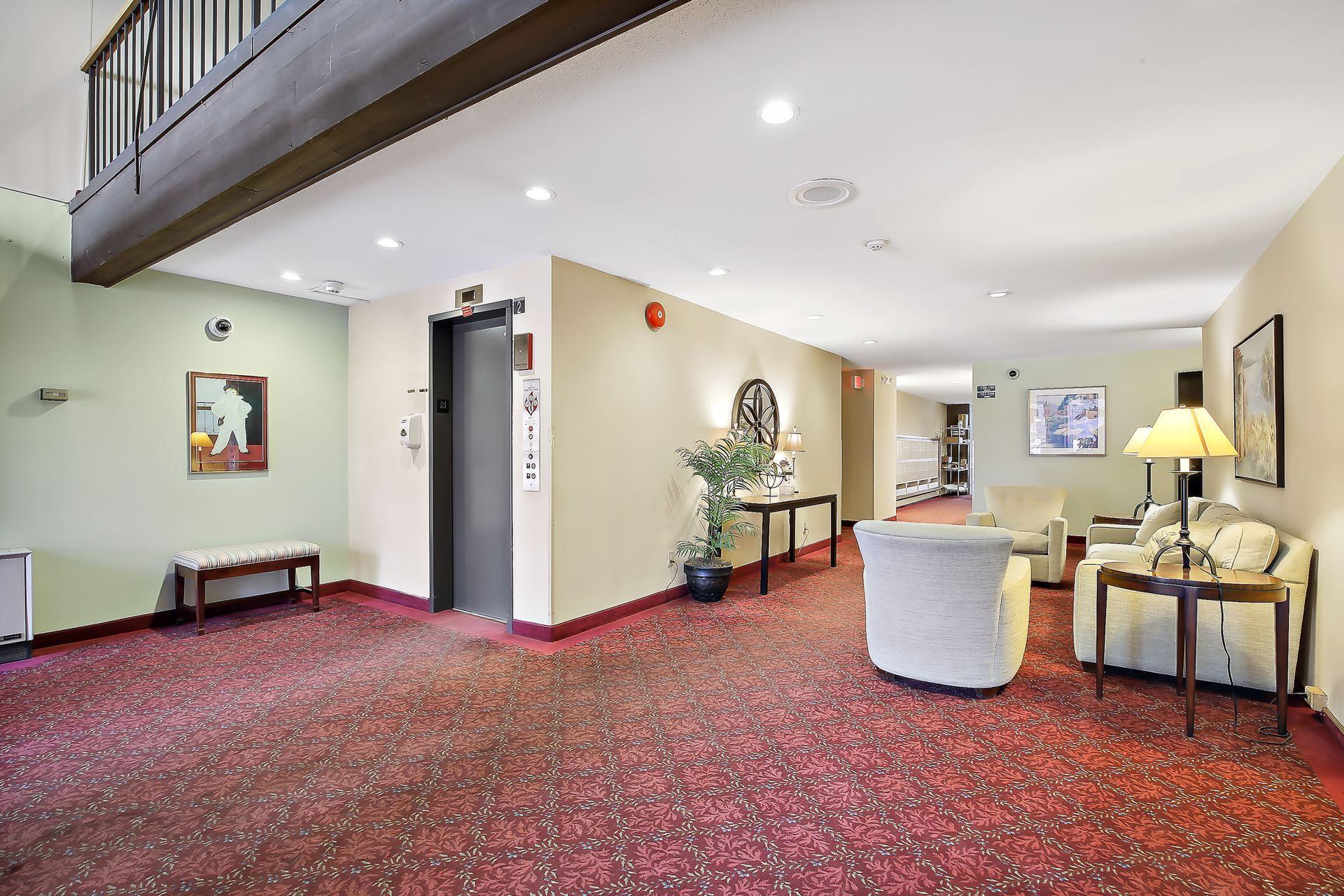 2800 Hamline Avenue N Unit: 239