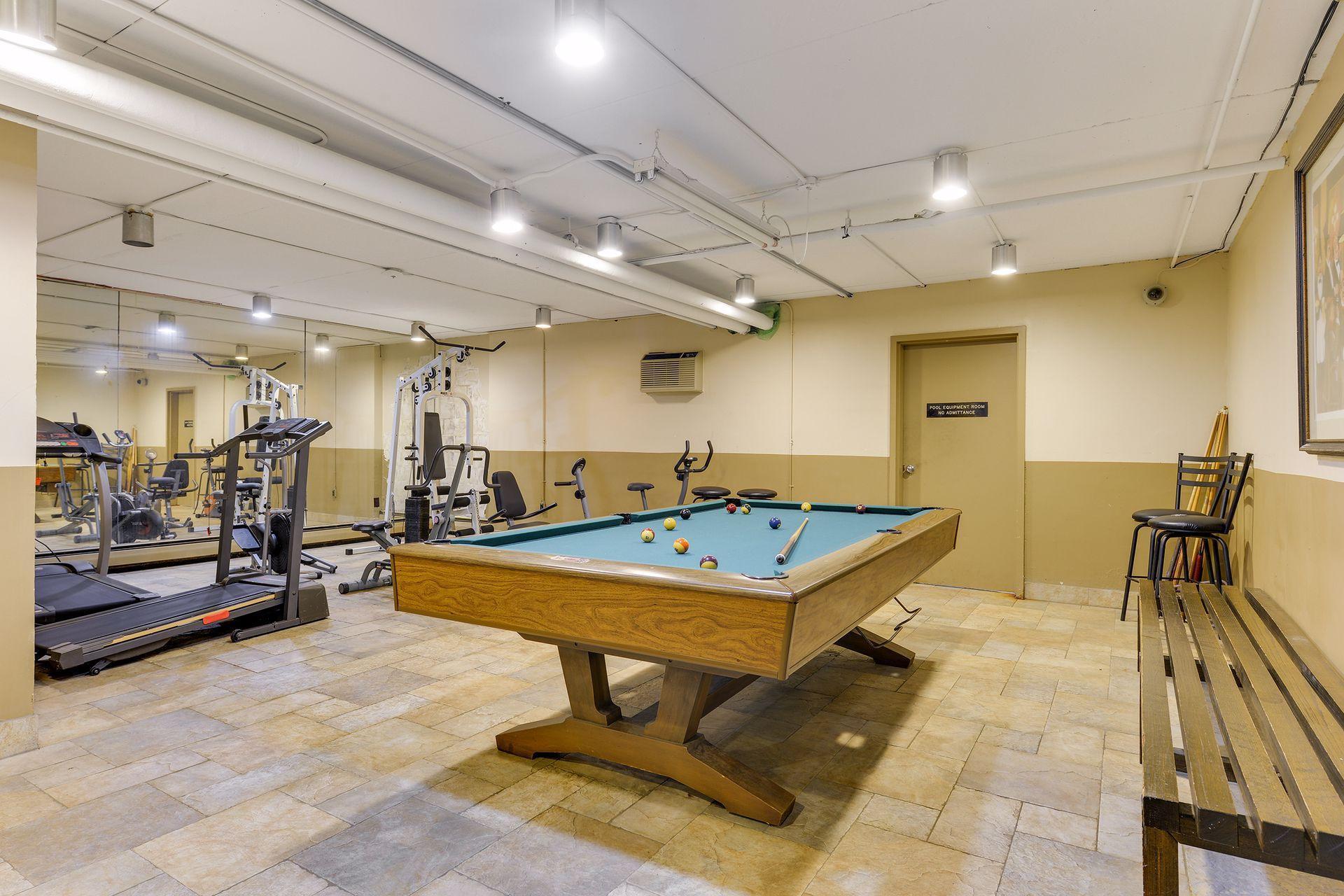 2800 Hamline Avenue N Unit: 239