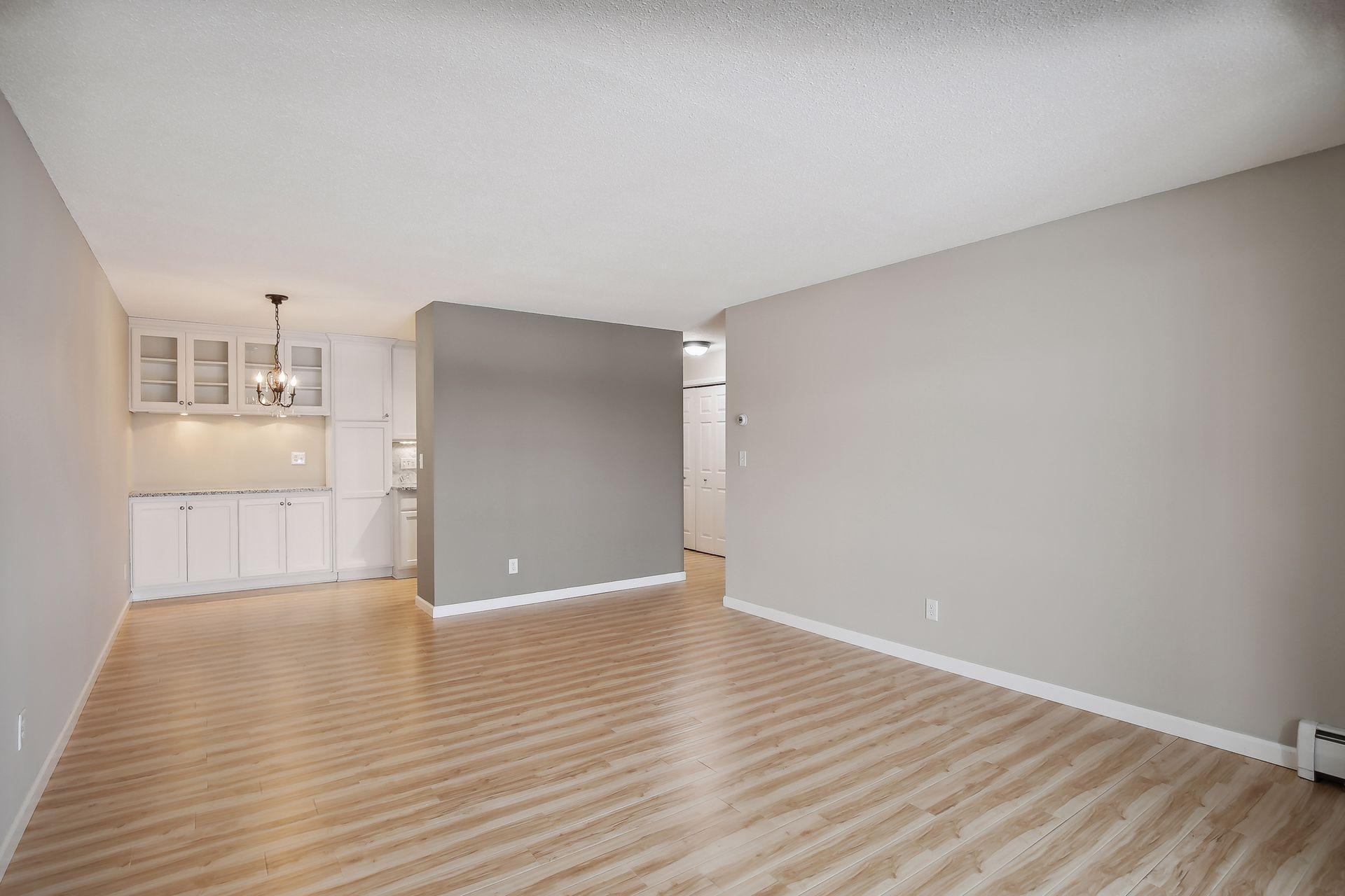 2800 Hamline Avenue N Unit: 239
