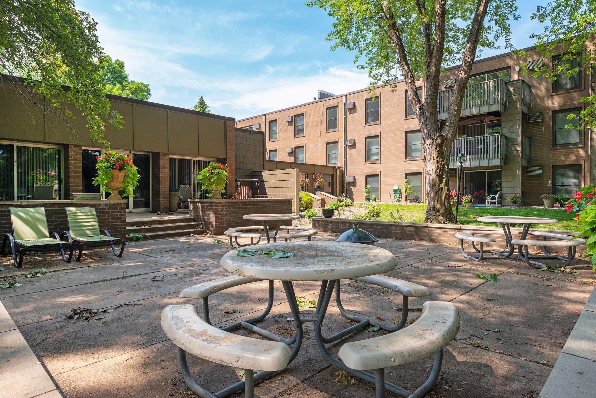 2800 Hamline Avenue N Unit: 239