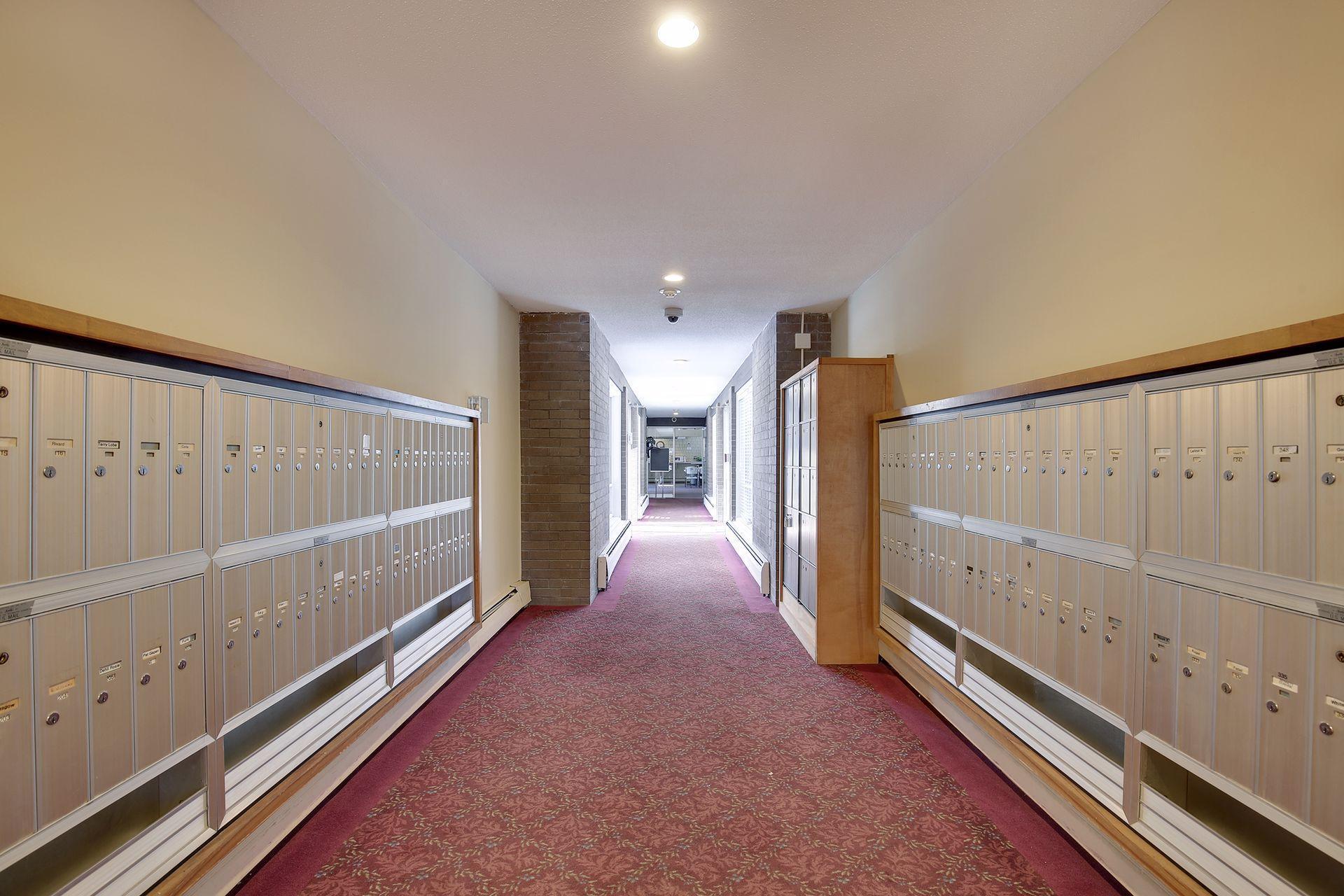 2800 Hamline Avenue N Unit: 239