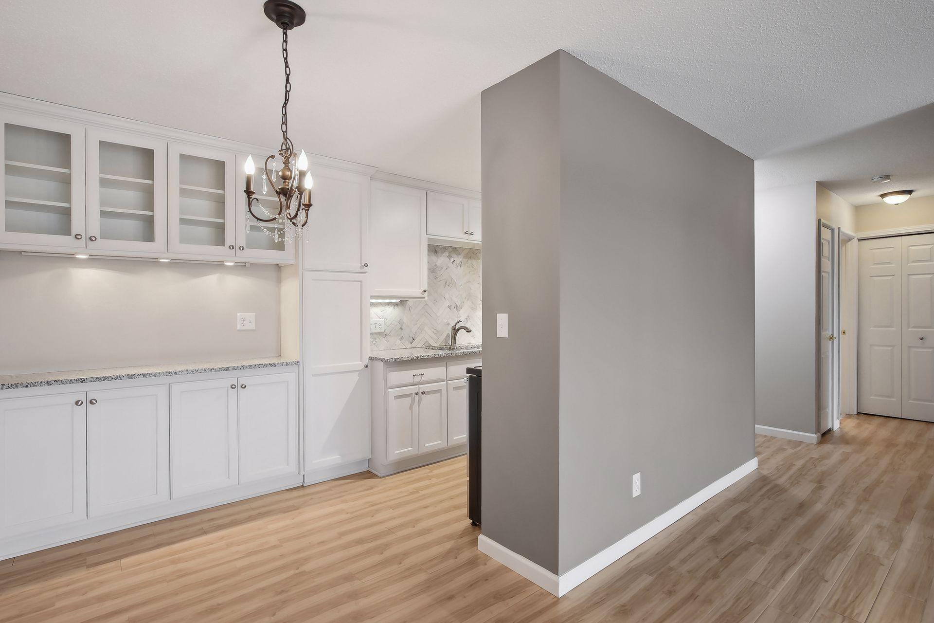 2800 Hamline Avenue N Unit: 239