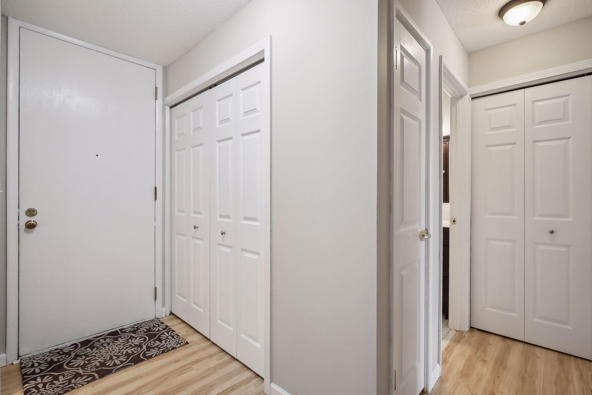 2800 Hamline Avenue N Unit: 239