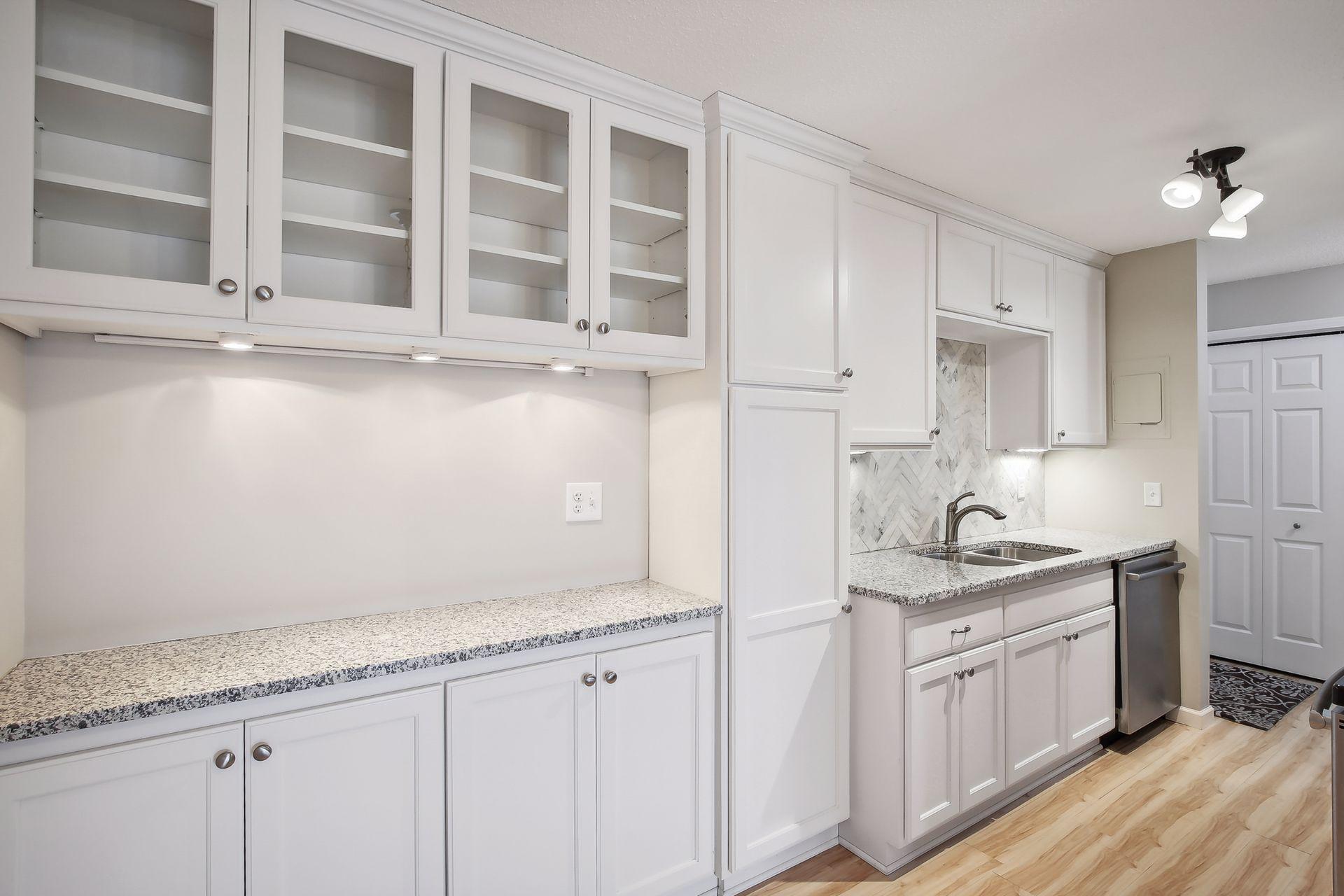 2800 Hamline Avenue N Unit: 239