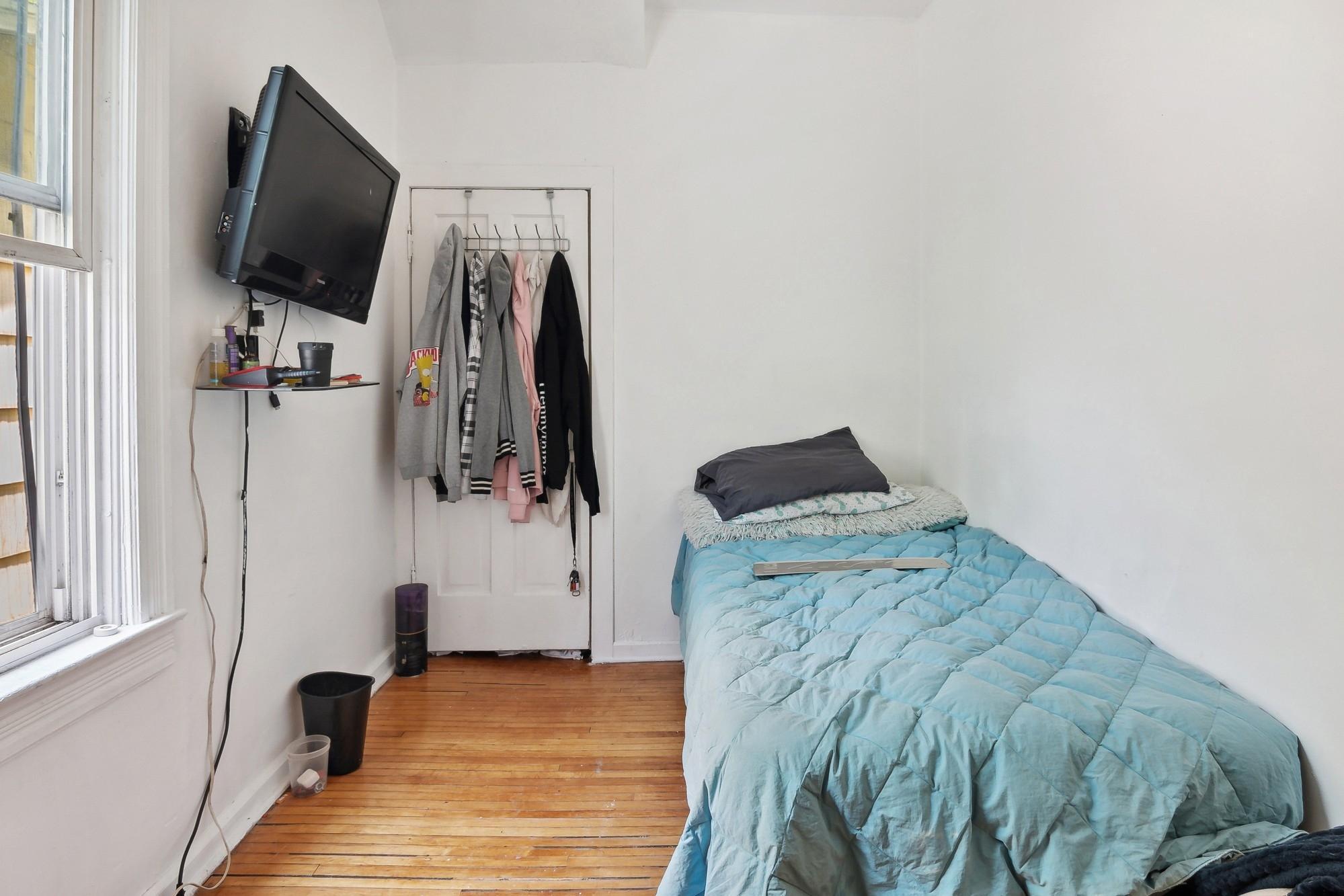 657 Plum Street