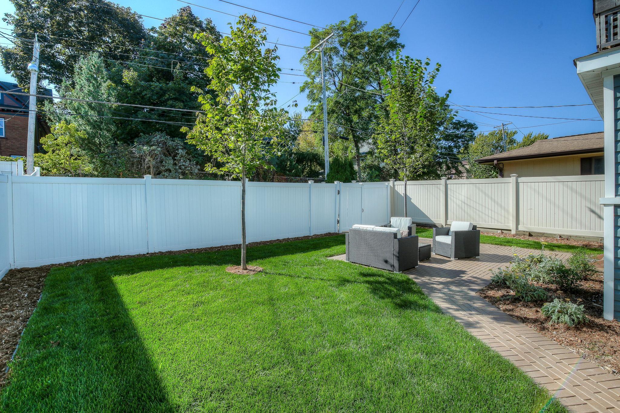 890 Iglehart Avenue