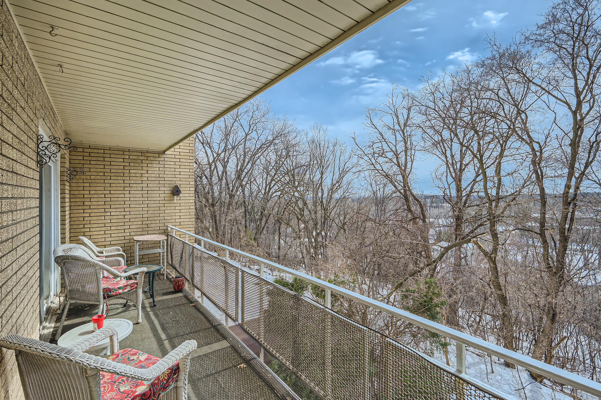 100 Imperial Drive W Unit: 304