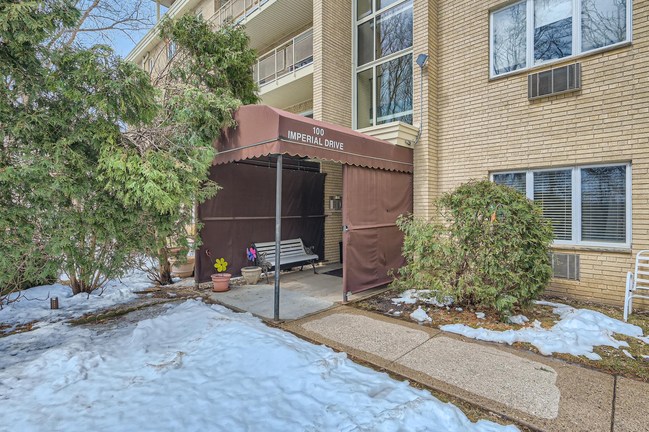 100 Imperial Drive W Unit: 304