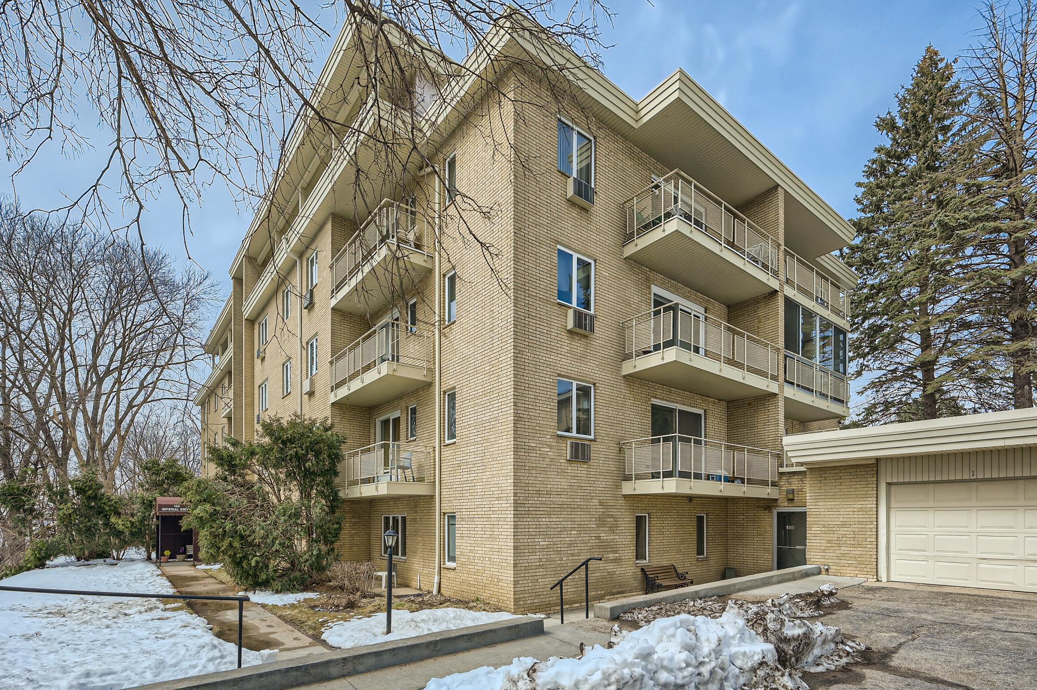100 Imperial Drive W Unit: 304