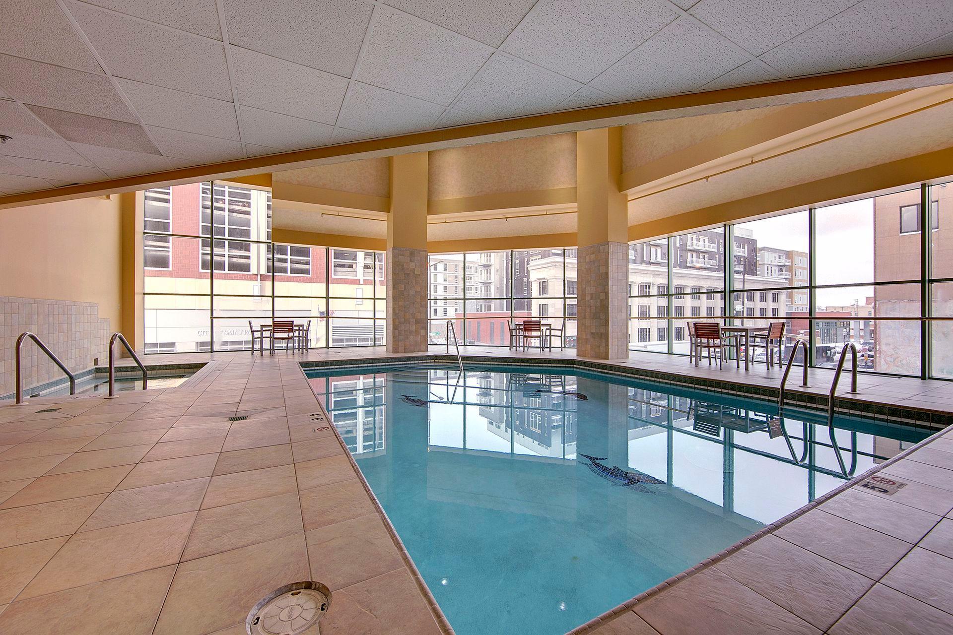 78 10th Street E Unit: 609