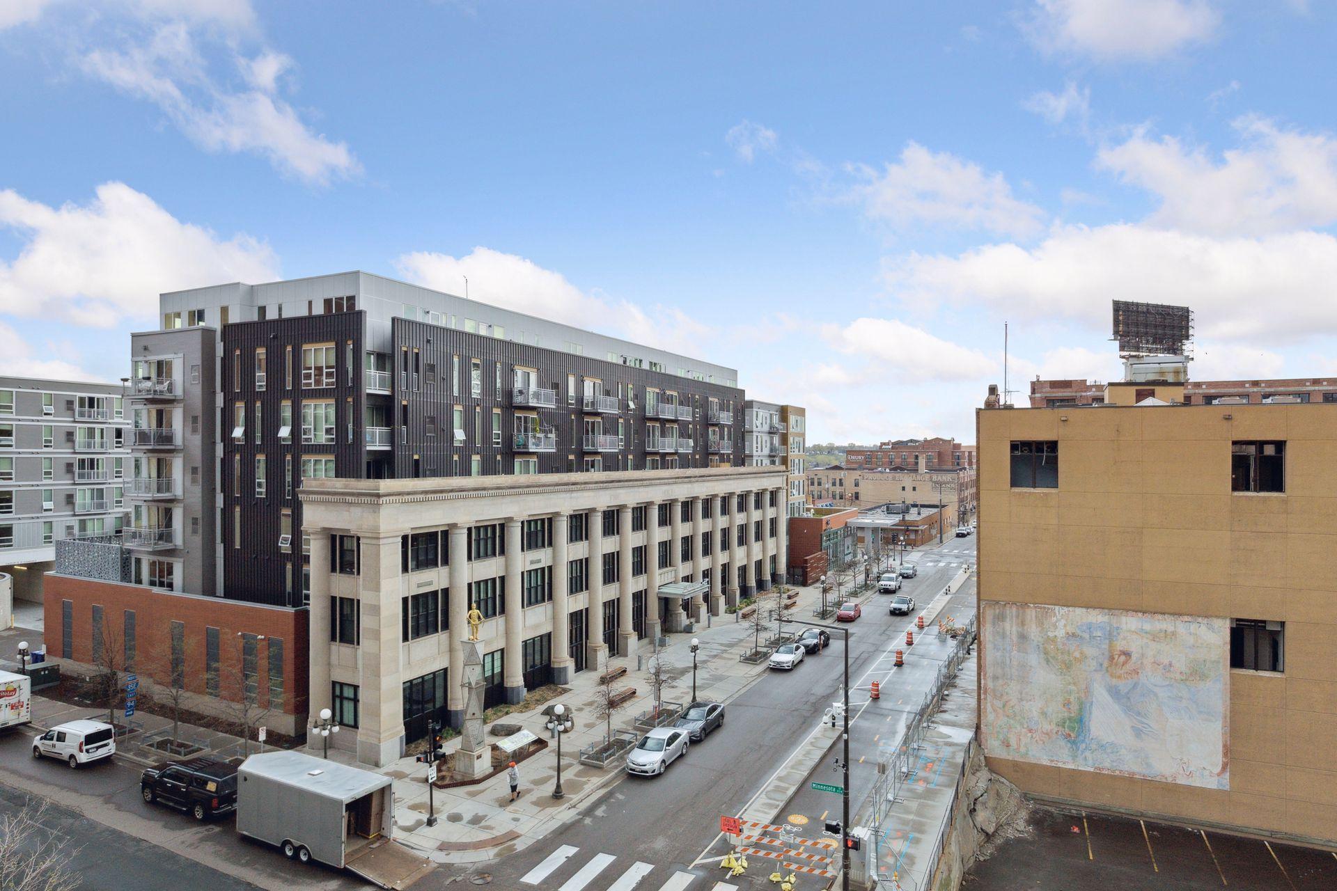 78 10th Street E Unit: 609