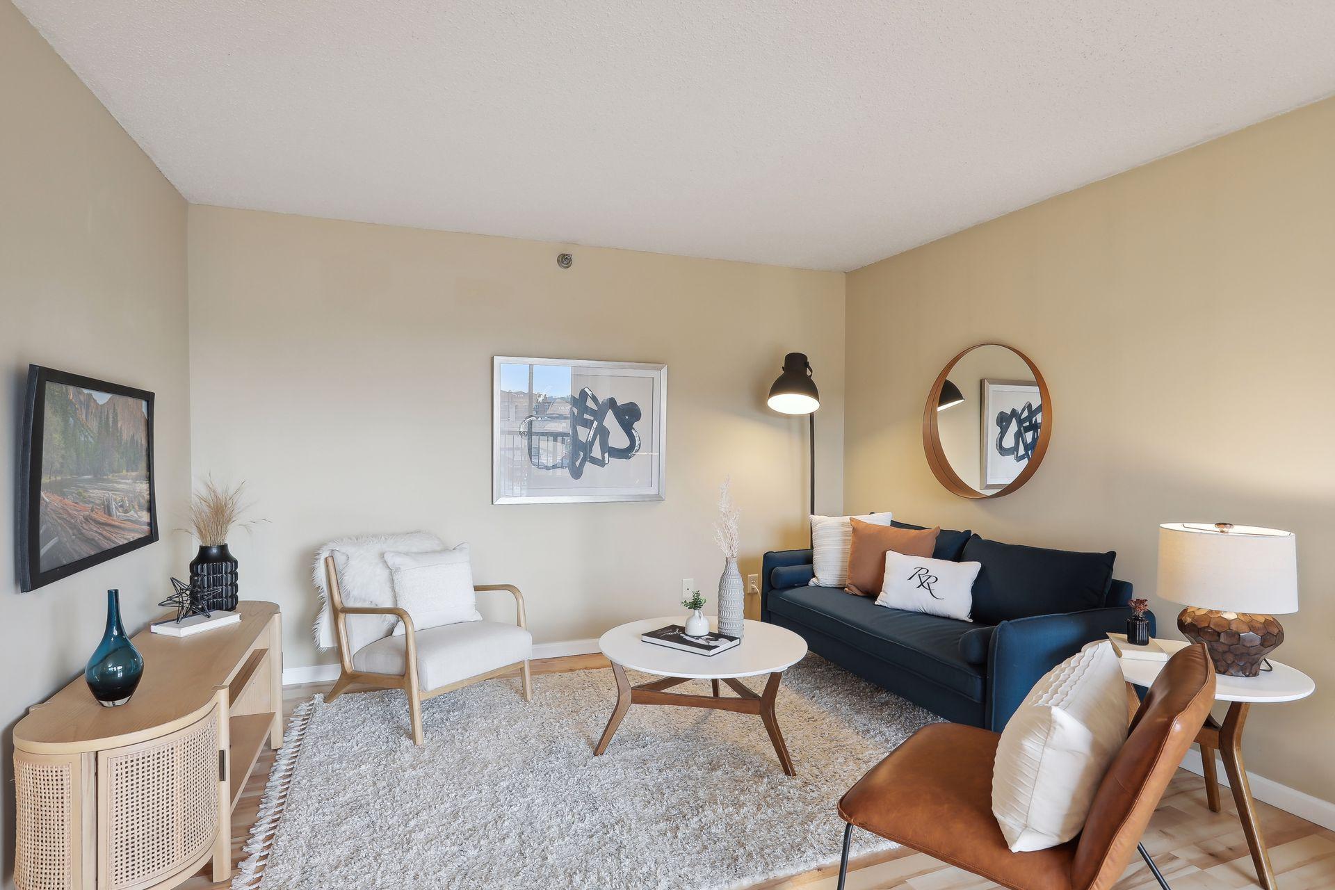 78 10th Street E Unit: 609
