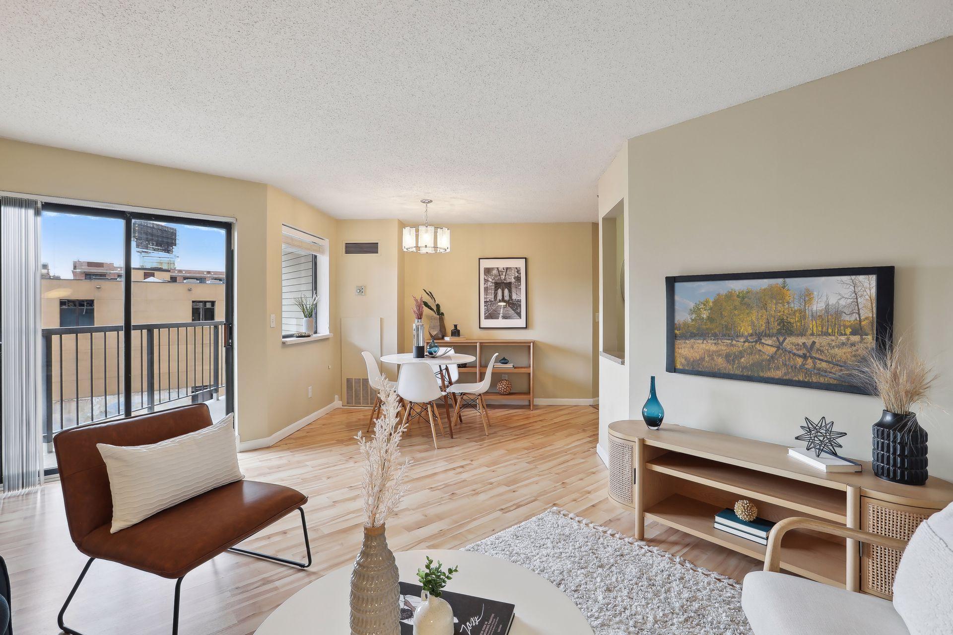78 10th Street E Unit: 609