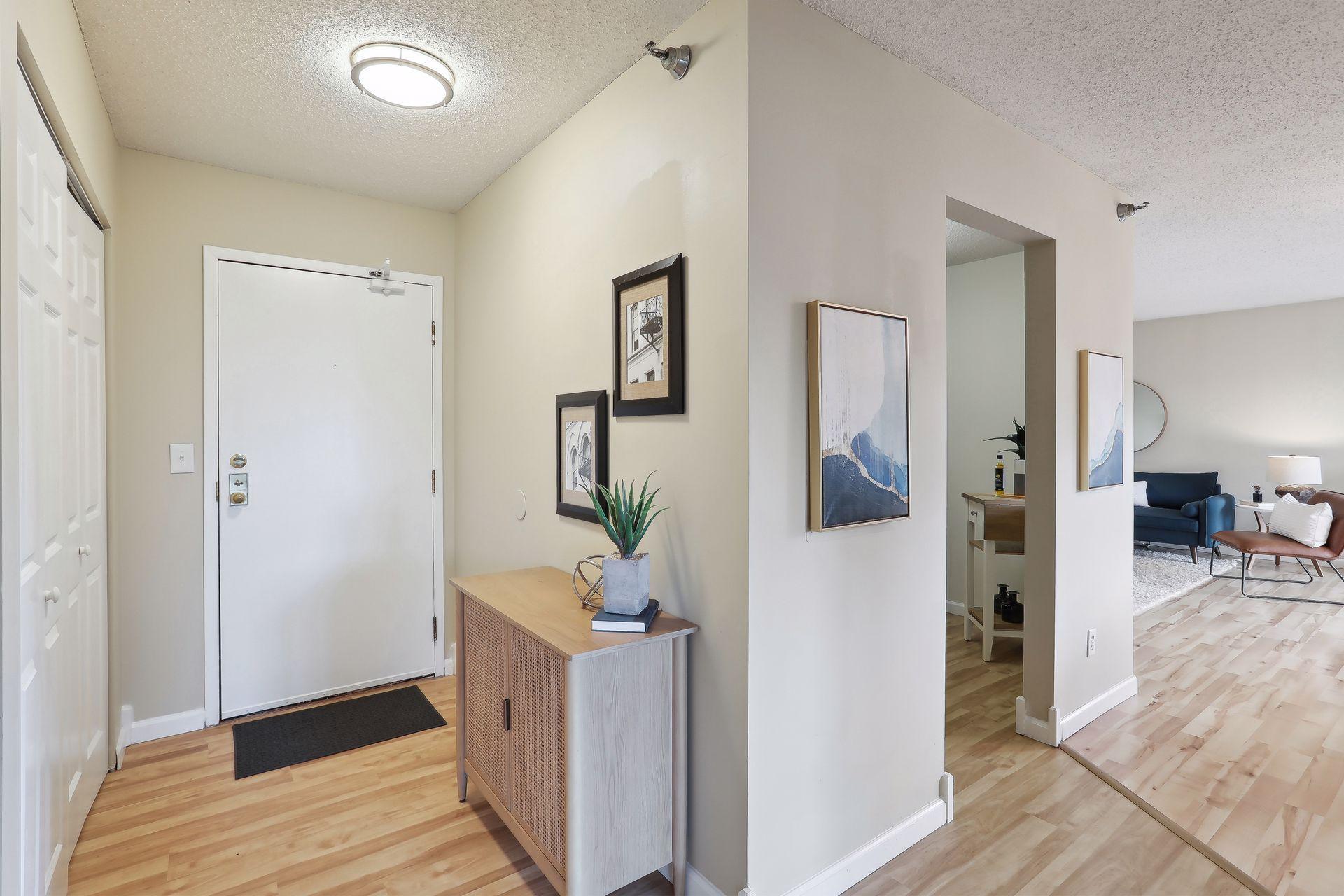 78 10th Street E Unit: 609