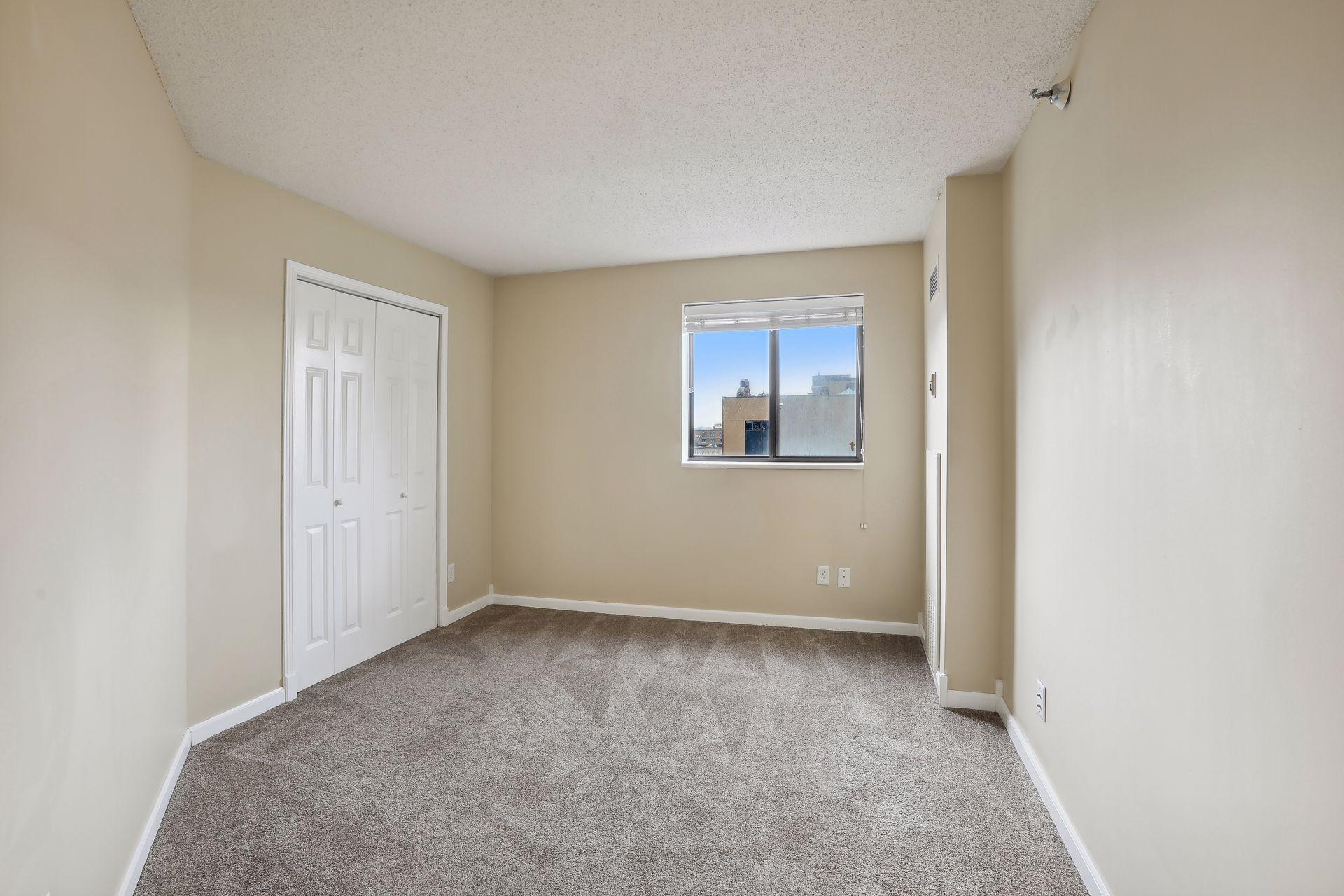 78 10th Street E Unit: 609