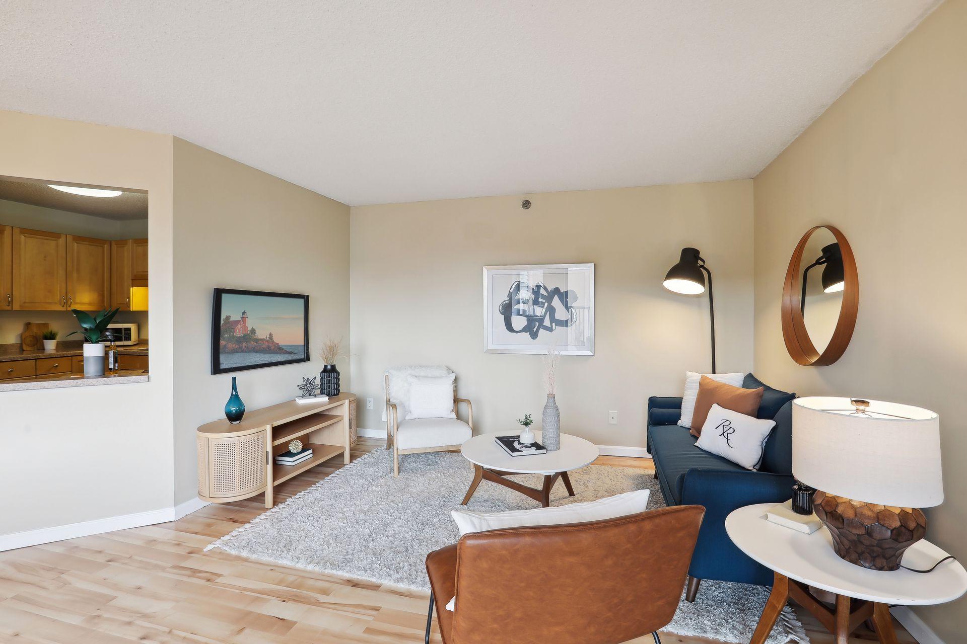 78 10th Street E Unit: 609