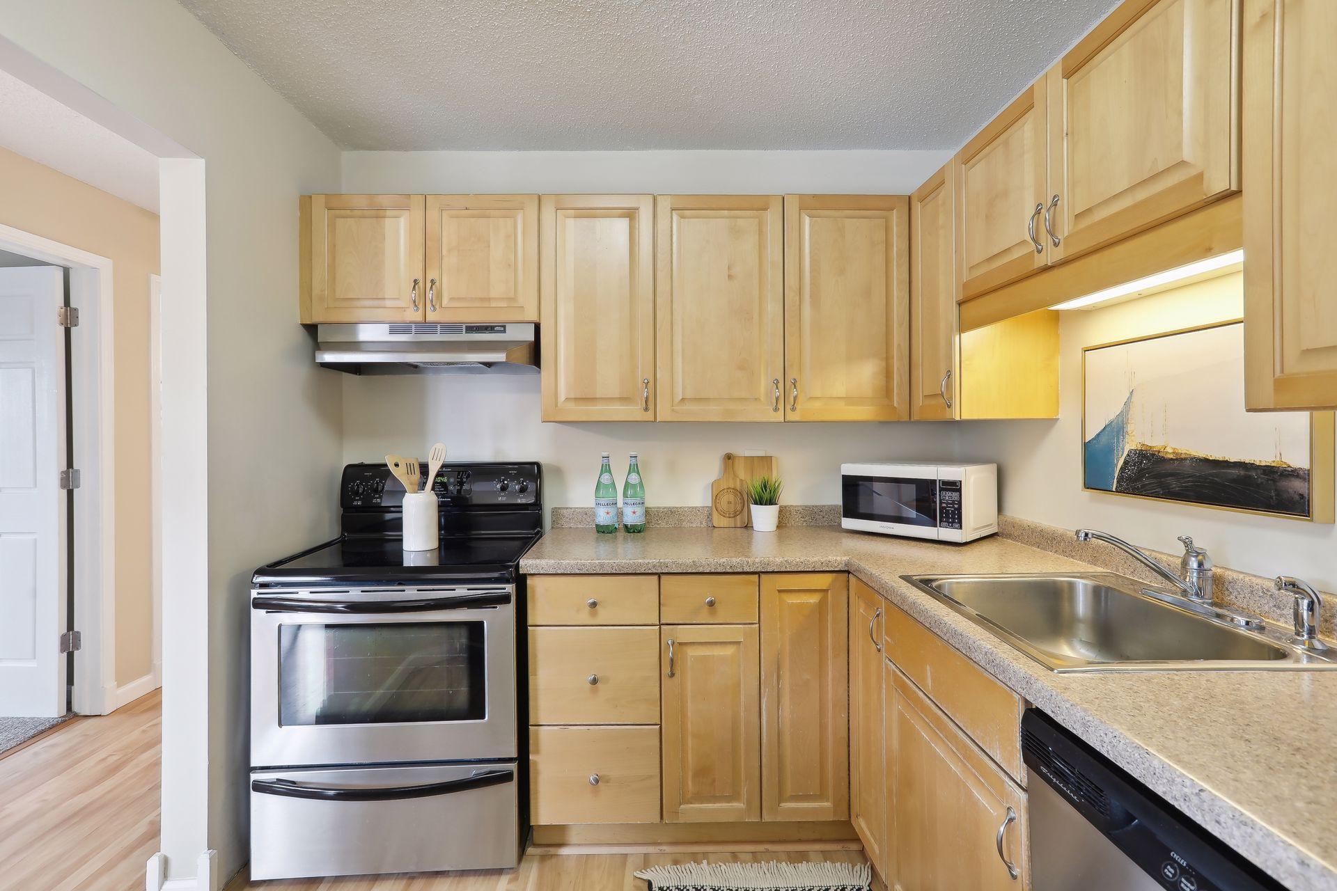 78 10th Street E Unit: 609