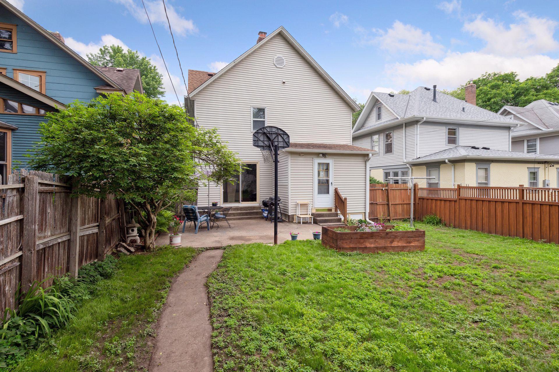 1965 Ashland Avenue