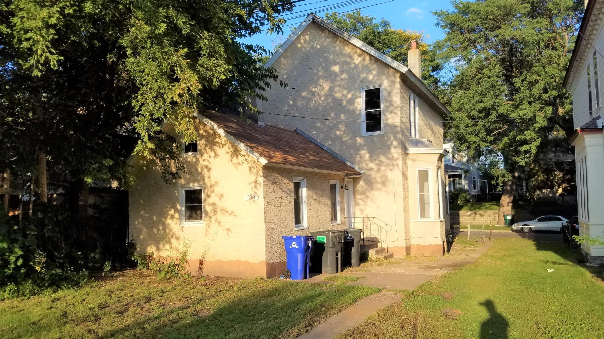 709 Bedford Street