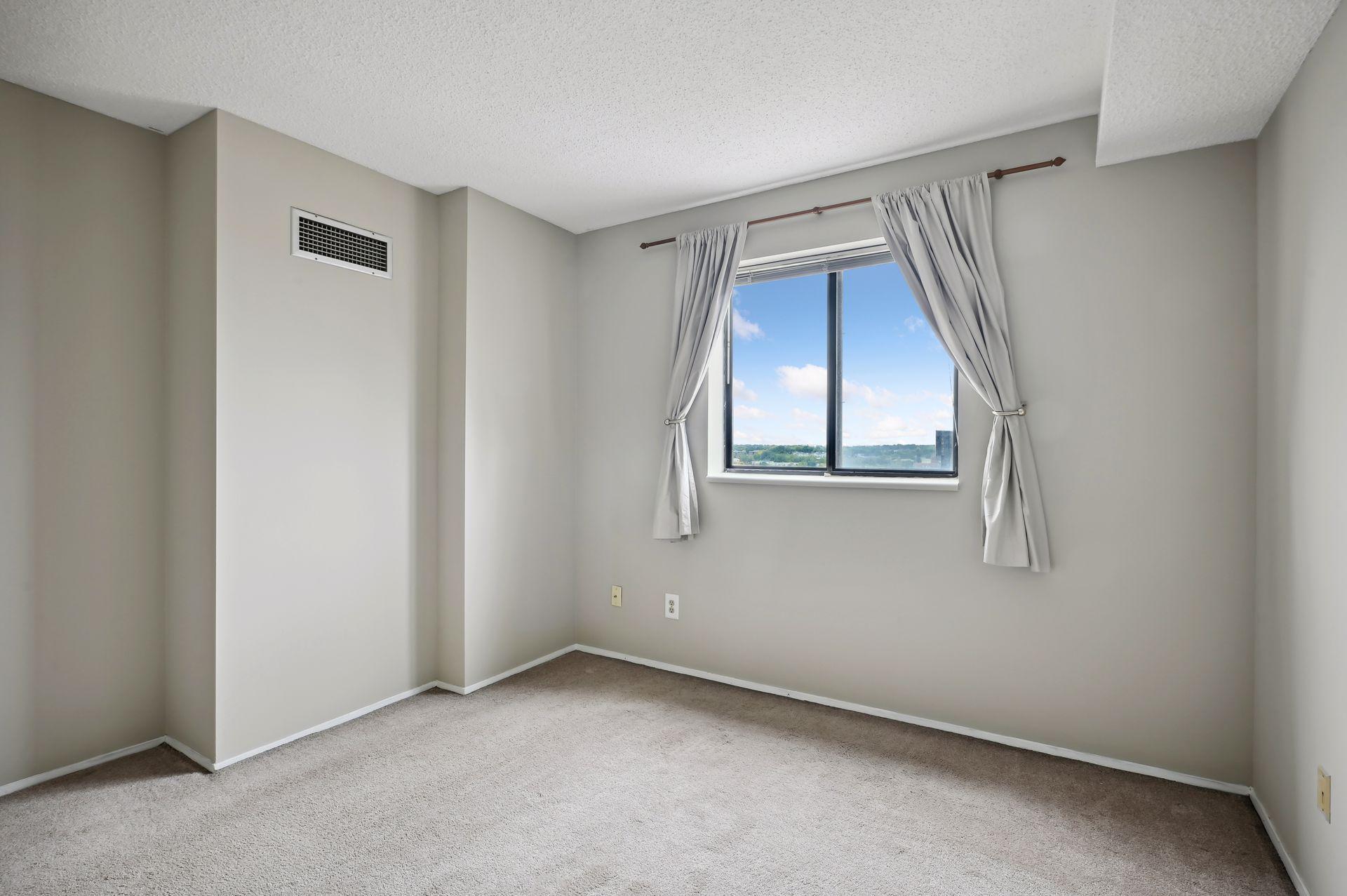 78 10th Street E Unit: 1603