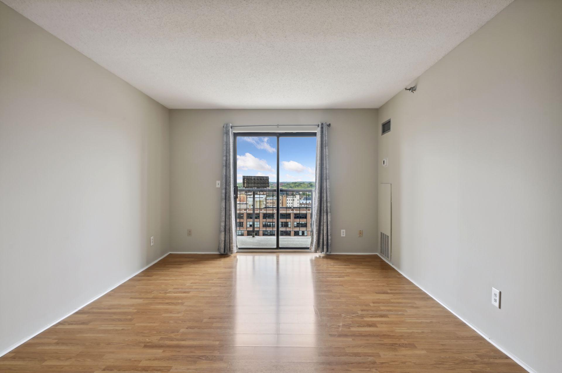78 10th Street E Unit: 1603